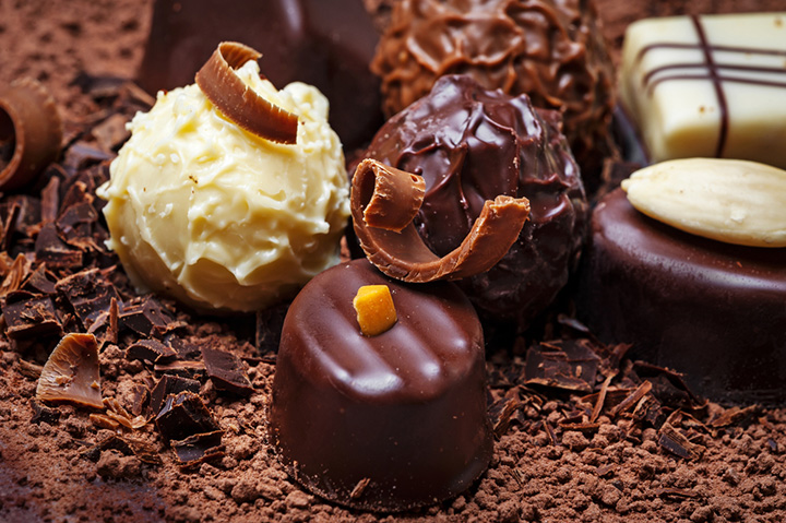 Genuss pur: Sortiment von Schokoladen Pralines